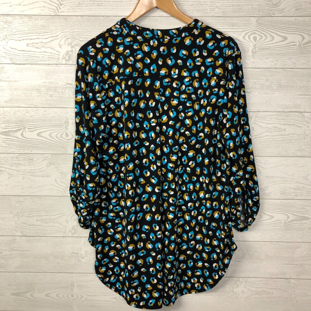 Cato Women's Size 14/16W Printed V Neck Blouse Roll Tab Sleeves Shirt - Picture 4 of 6